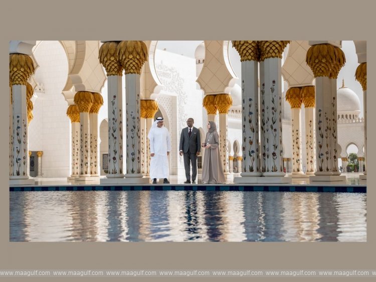 President of Benin visits Sheikh Zayed Grand Mosque in Abu Dhabi
