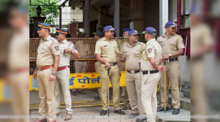 Bomb threats to Amitabh Bachchan\'s residence, mayor\'s office