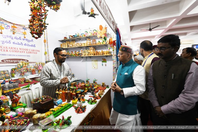 గ్రామీణ కళాకారుల శ్రమకు తగిన ప్రతిఫలం దక్కాలి: గవర్నర్‌ శివ ప్రతాప్‌ శుక్లా