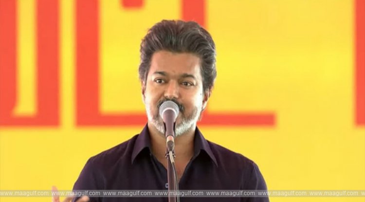 Tamil Nadu government suspends two engineers for Hindi words on signboard!