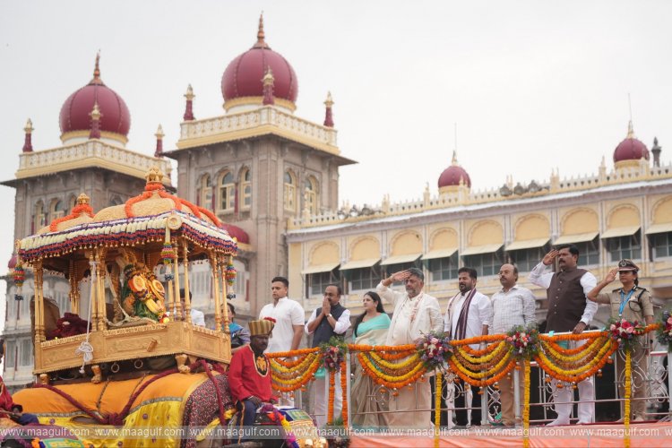 Jambu Savari in splendor during Mysore Dussehra..