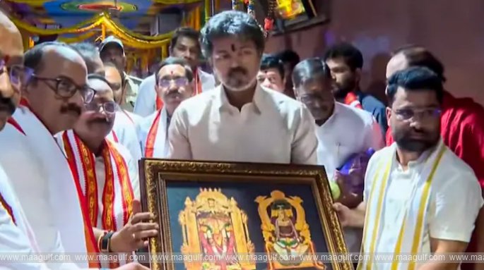 ఇంద్రకీలాద్రి పై సీఎం విజయ్ ప్రత్యేక పూజలు